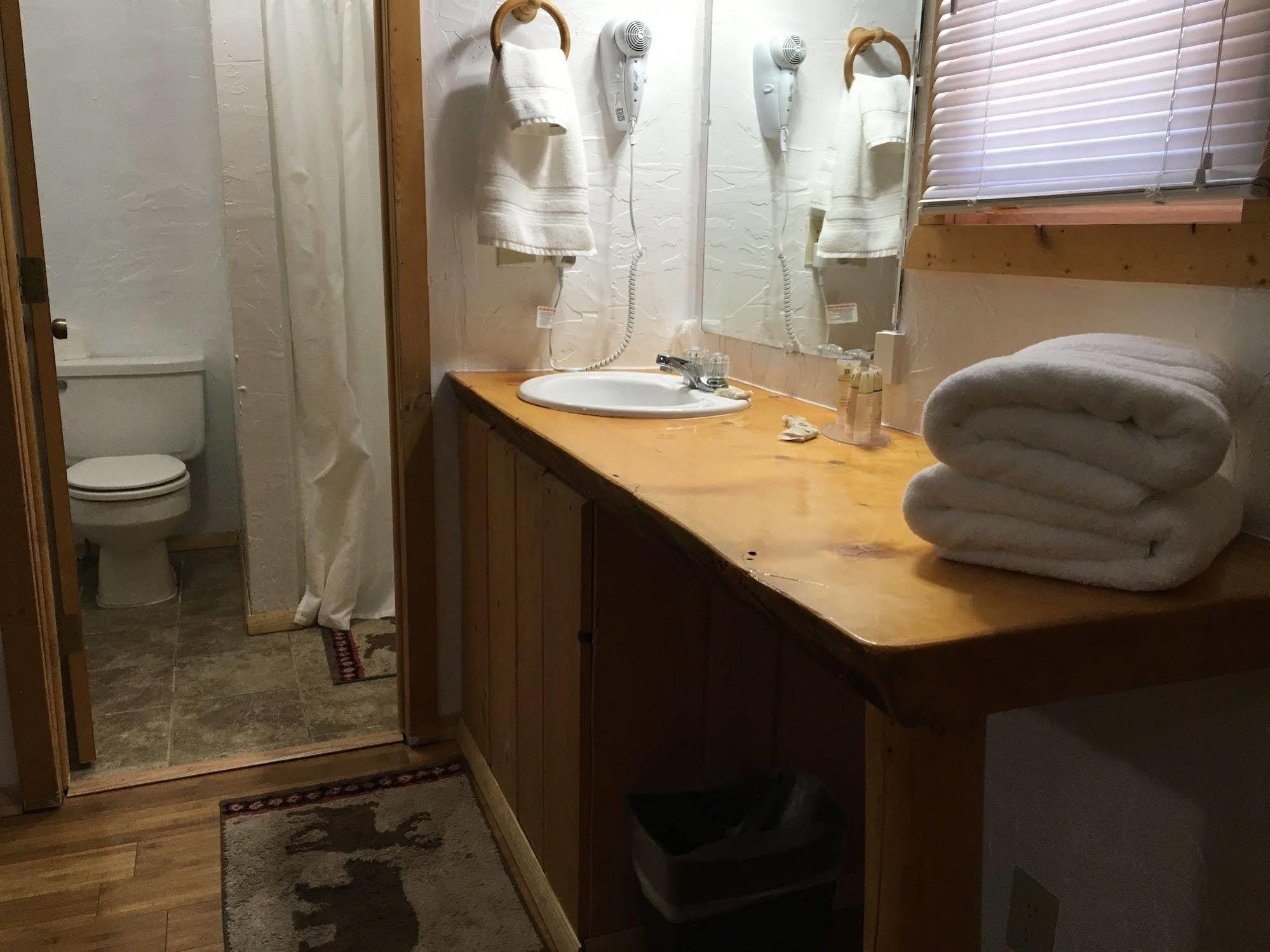Chinook Winds Motel Dubois Extérieur photo